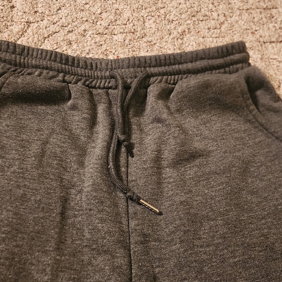 Flamingo brand gray stacked sweatpants size Medium - Picture 5 of 7